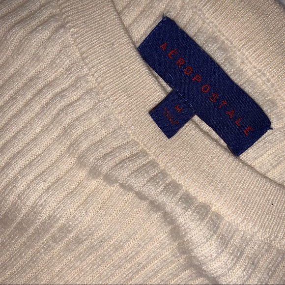 Sweater- Aeropostale - Picture 2 of 2